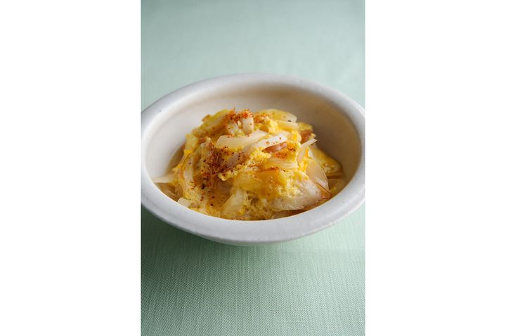 ほんのり甘くて美味しい“新玉ねぎとちくわの卵とじ”
