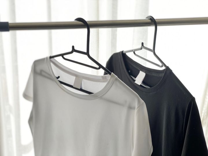 洗濯物を室内干しする際に早く乾かすコツは？