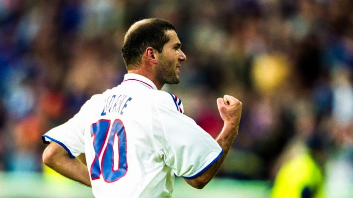 あの伝説選手も…史上最高の「フランス人ミッドフィルダー」トップ10