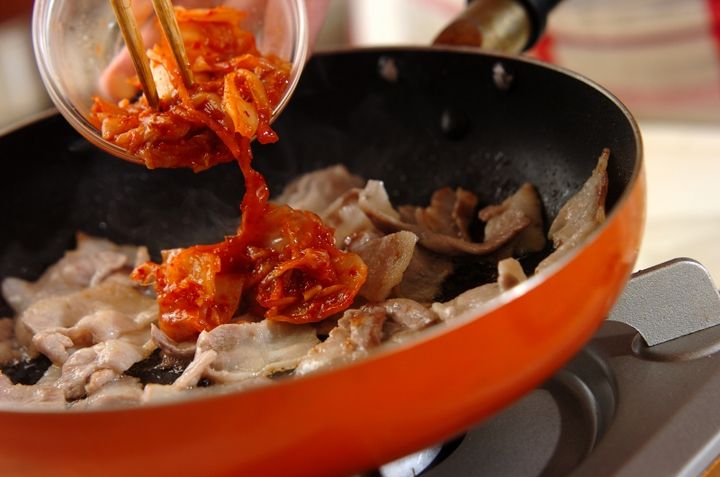 10分で豚キムチ 味付け簡単！ピリ辛でごはんが進む by西川 綾さんの作り方1