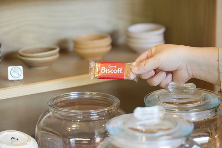 ビスコッティやチョコレート、おせんべいもあり！