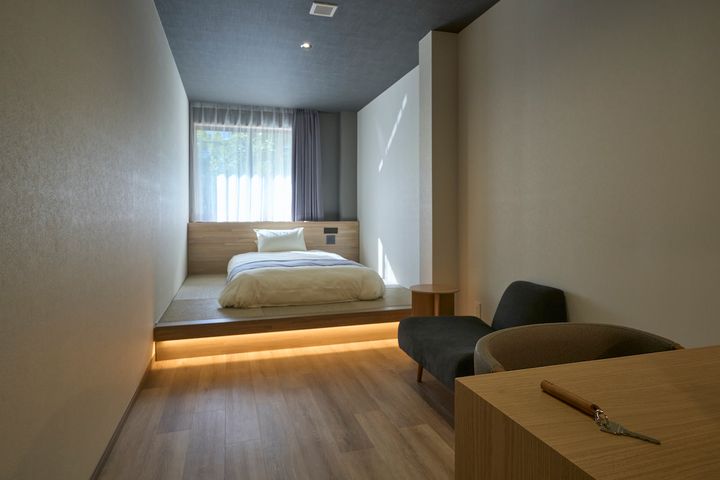 おひとりさま専用客室「クリエイターズルーム」。「ソロ湯治パック」で1万8500円〜