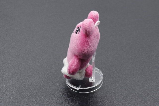 セリアのマイコレ ぬいぐるみスタンド 2Pは立てかけられる