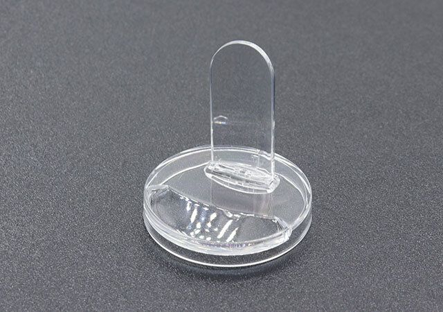 セリアのマイコレ ぬいぐるみスタンド 2Pの組み立て例