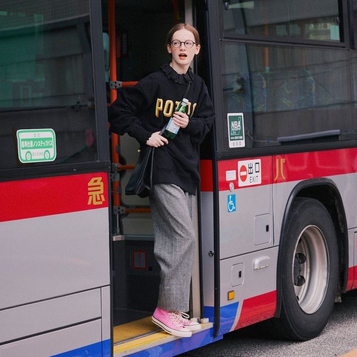 《コンバース》オールスターのサイズ感と足の測り方。おすすめスタイル5選も