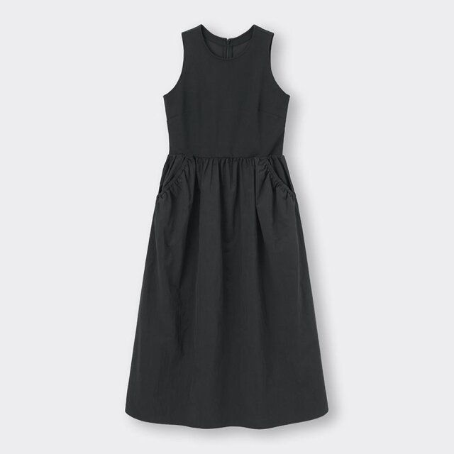 2024年春夏のGUレディース黒ワンピース