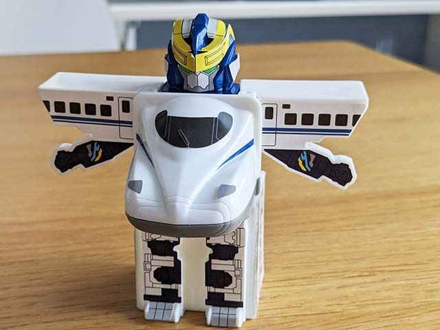 ハッピーセット®「シンカリオン チェンジ ザ ワール」の「シンカリオン N700Sのぞみ」