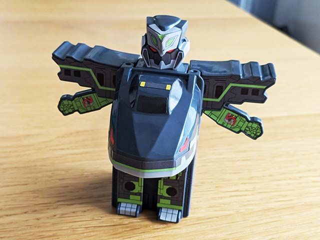 ハッピーセット®「シンカリオン チェンジ ザ ワール」の「ファントムシンカリオン」