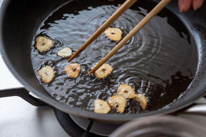 にんにくチップをつくる