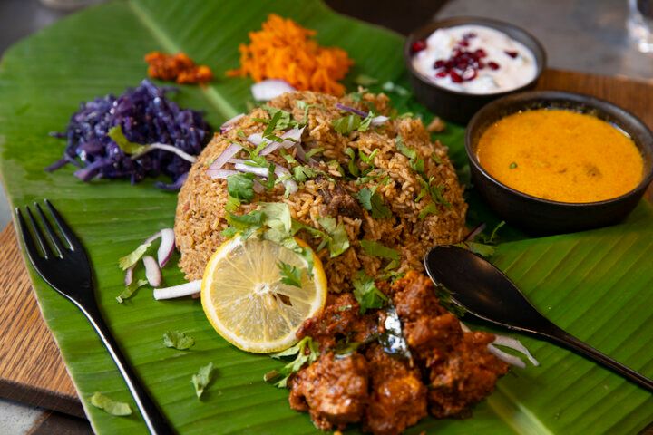 上野で見つけた通いたくなるリノベ書店「ROUTE BOOKS」～ビリヤニ、パン、陶芸に本♪～