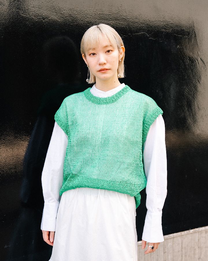 季節を先取る“シアー素材”コーデ5選。レイヤードでお洒落の幅を広げよう【TOKYO SNAP】