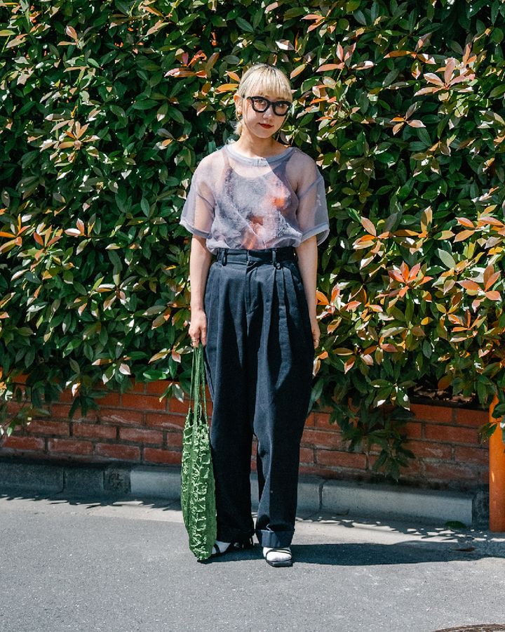 季節を先取る“シアー素材”コーデ5選。レイヤードでお洒落の幅を広げよう【TOKYO SNAP】