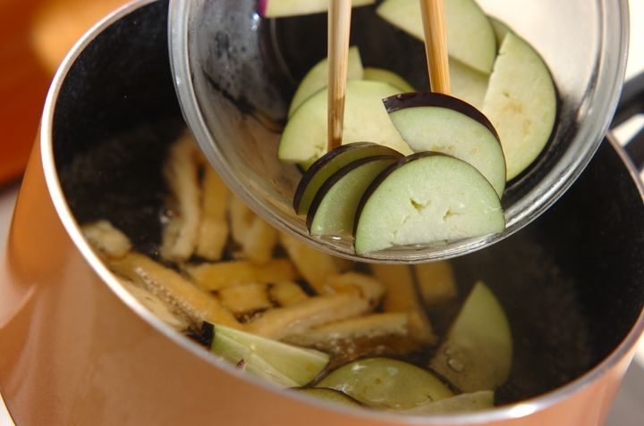 ナスのおみそ汁の作り方1