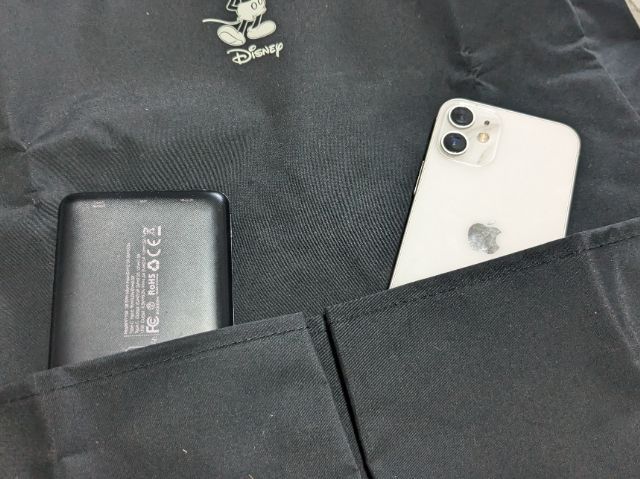 便利なWフロントポケット