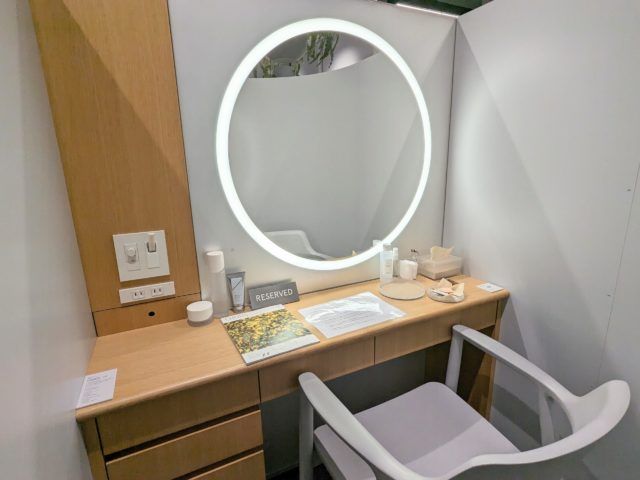 パウダールーム