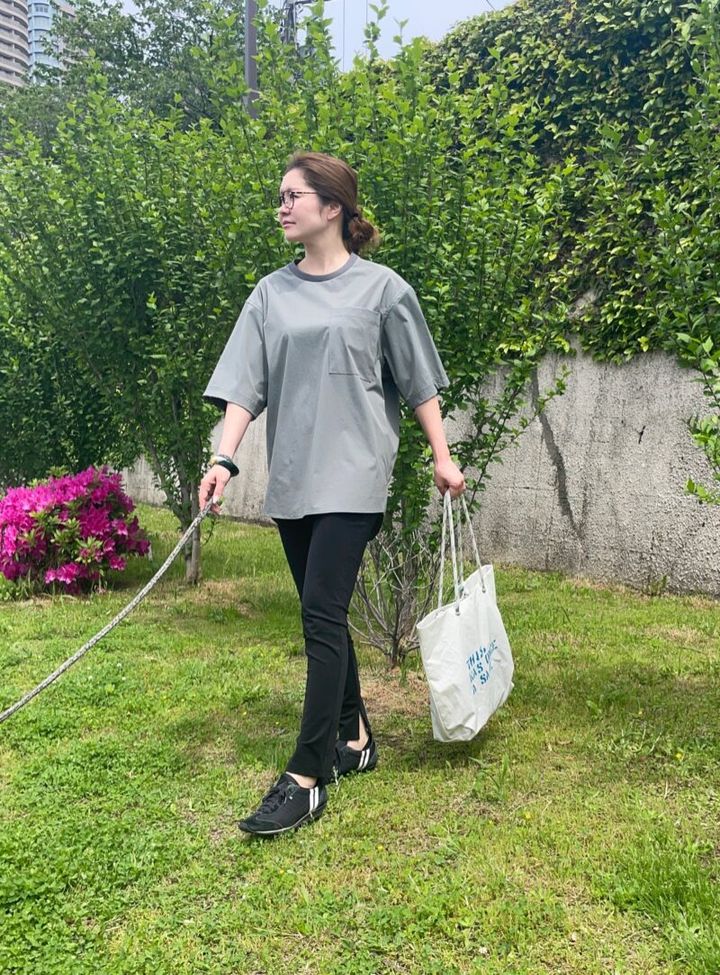 かがやき隊 大西千賀子さんのプチプラ服コーデ ザラのメンズ、テクニカルポケットTシャツ