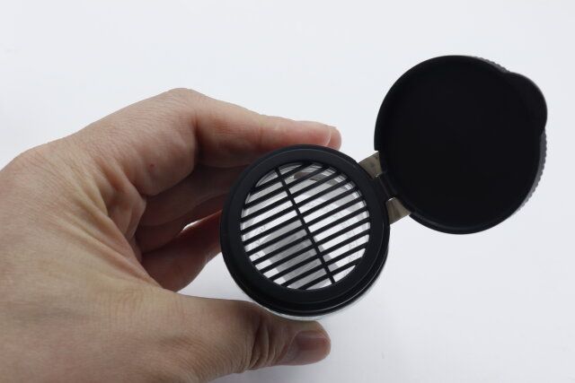 ダイソーのデザイン ガラス粉ふりボトルはメッシュ状