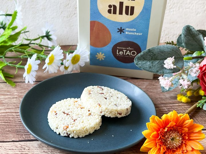 テーブルに並んだ「まあある ショコラブラン」