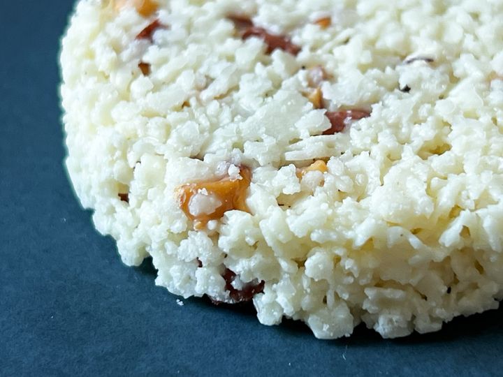 近くで見るとぎゅっと素材が詰まっている