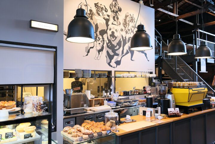 自家焙煎コーヒーと焼きたてパンで朝食がとれる清澄白河のiki Roastery & Eateryへ