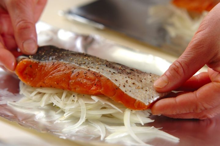 鮭のホイル焼きの作り方1