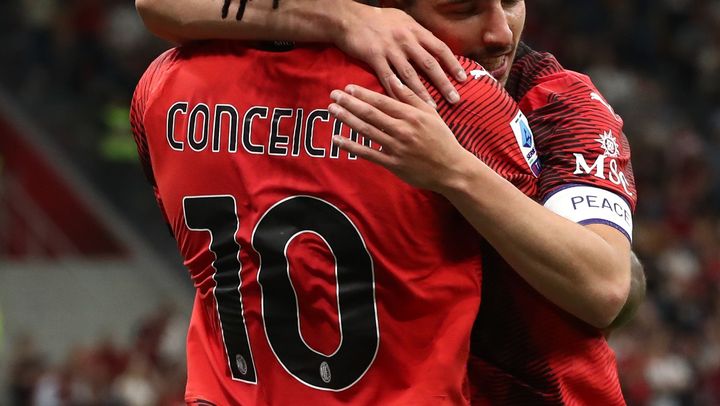 「母の日」に！ACミラン選手たちのユニフォームネームが“母親の姓”になった背景