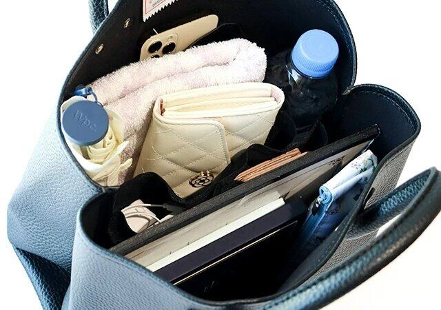 YOUNG ＆ OLSEN［ヤングアンドオルセン］仕切り付きトートバッグの容量