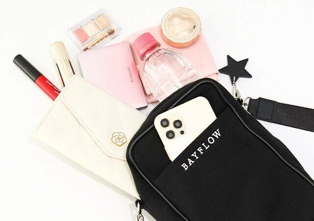 BAYFLOW［ベイフロー］ペットボトルがタテに入る！LOGO SHOULDER BAG BLACKの容量