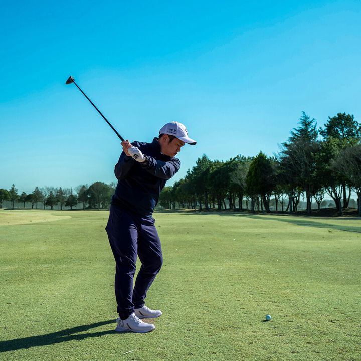 アドレスの向きとボールの位置で調整！ FWでミスなくしっかり飛ばす方法