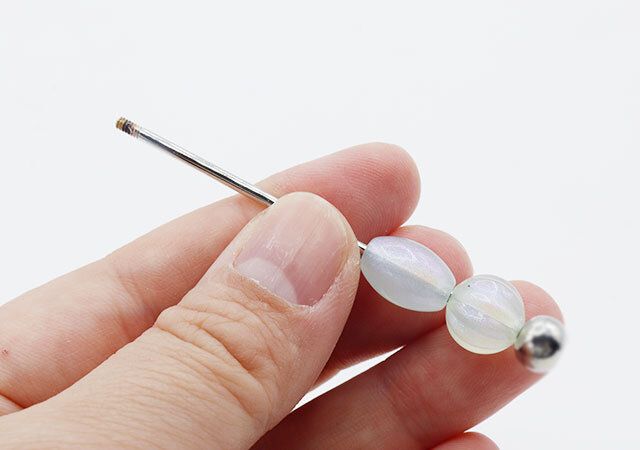 セリアのカスタムキーホルダーパーツはビーズ穴直径3mm以上のビーズに対応