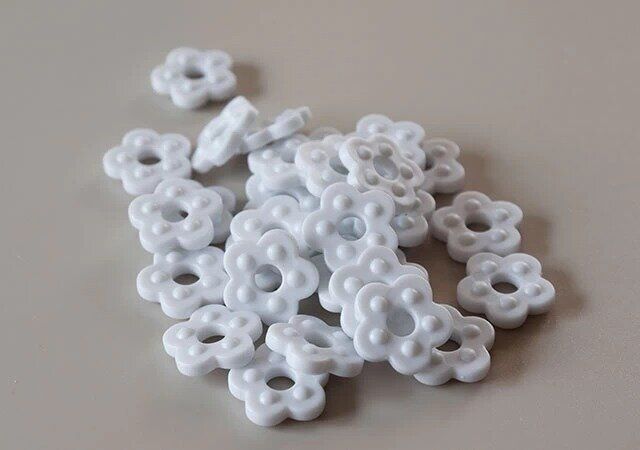 セリアの懐かしのおもちゃの花はじき