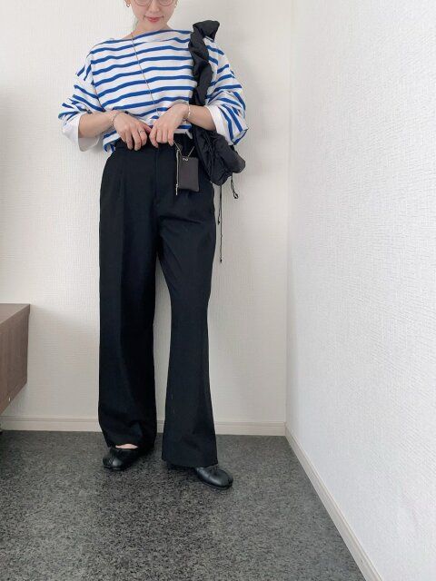 春夏の黒パンツコーデ