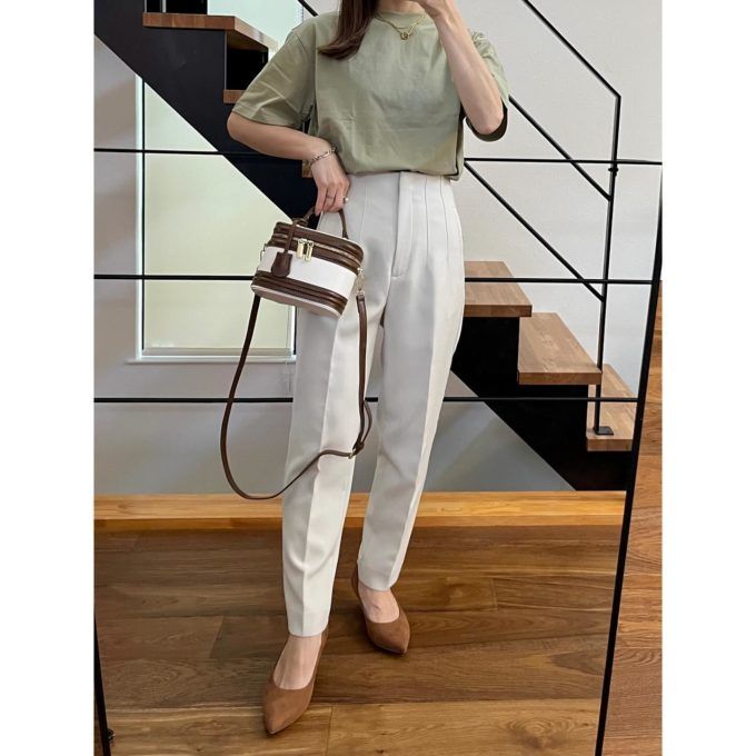 UNIQLOのグリーンの「エアリズムコットンT(半袖)」