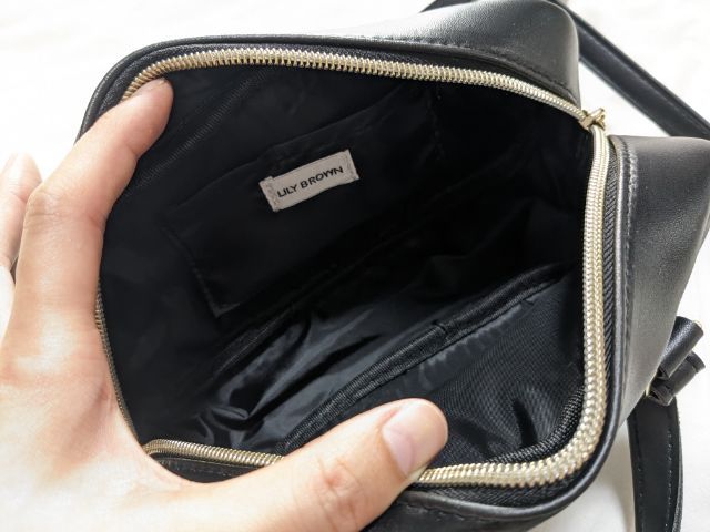 リリーブラウンショルダーバッグロゴ