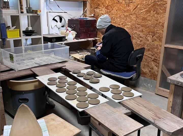 佐賀・黒髪山の自然から着想を得て、創り出された「閑古錐窯」のアートなうつわ