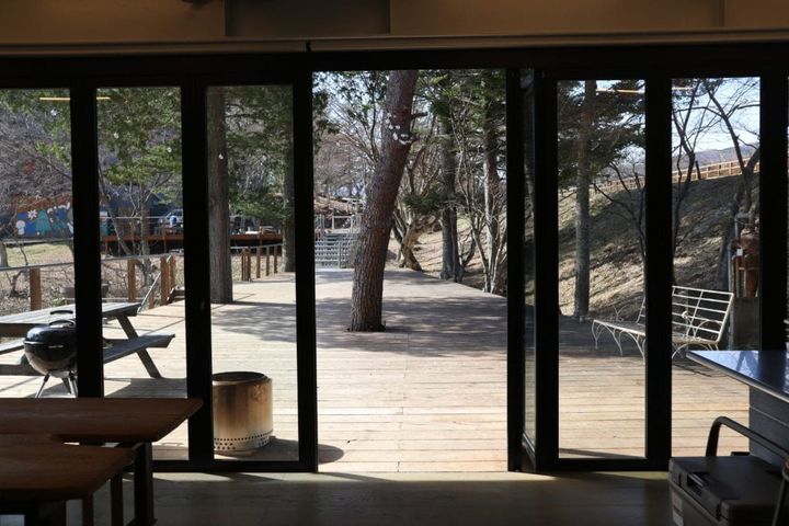 手ぶらキャンプにおすすめ：タイニーガーデン 蓼科のキャンプルーム