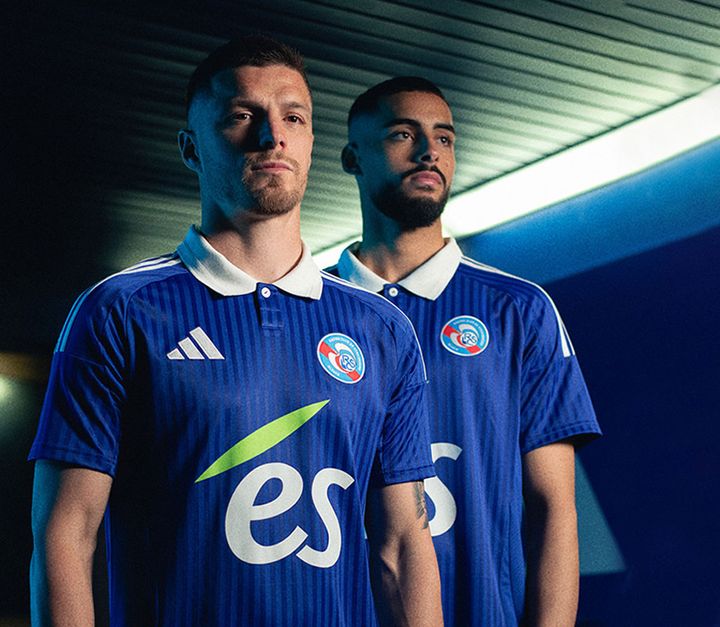 日本人選手の古巣ストラスブール、2024-25新ユニフォームを発表！「美しき歴史」に触発のクラシックデザイン