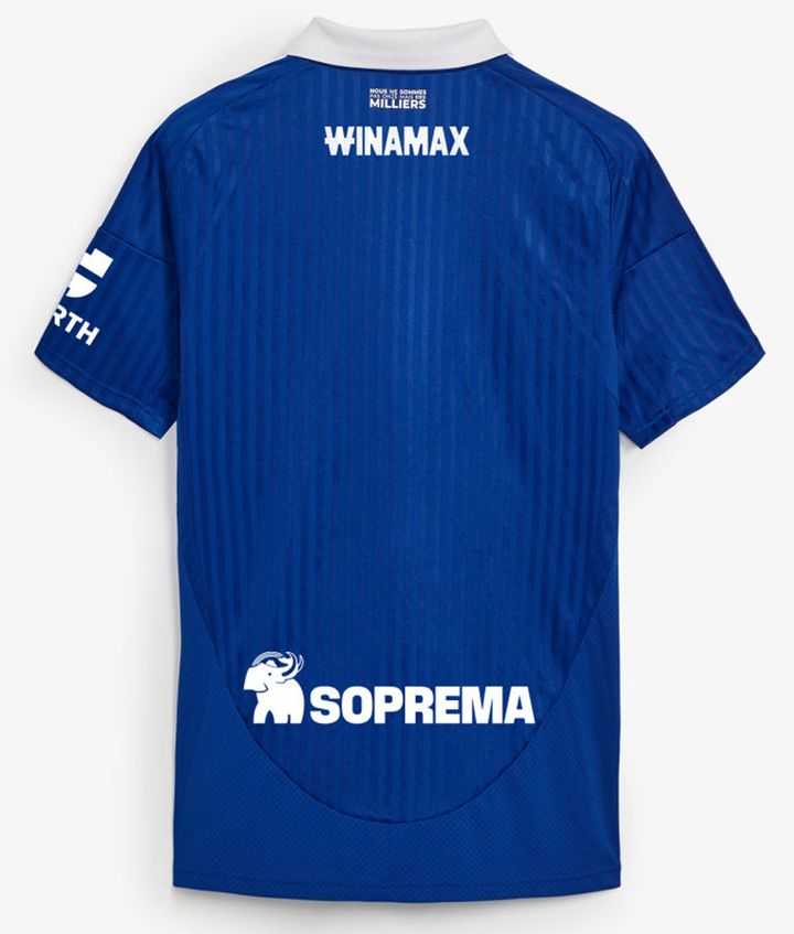 日本人選手の古巣ストラスブール、2024-25新ユニフォームを発表！「美しき歴史」に触発のクラシックデザイン