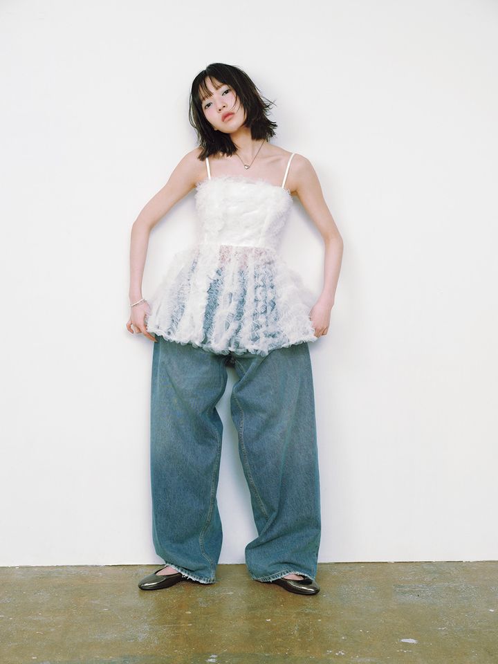 田中芽衣デニム