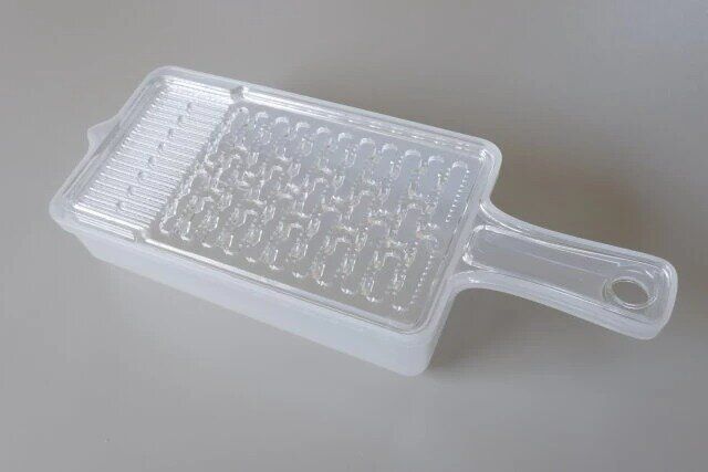 ダイソーのしぼれるおろし器