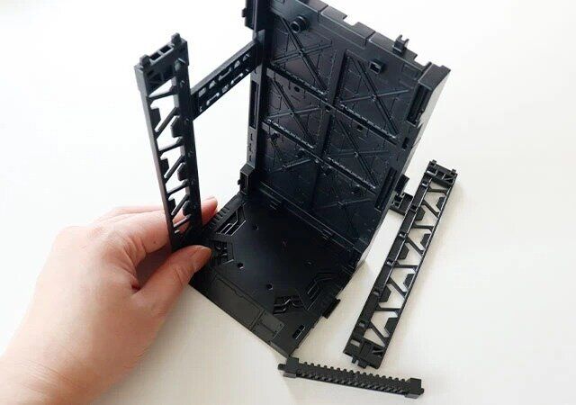 ダイソーのプラモデル用 連結ディスプレイベース