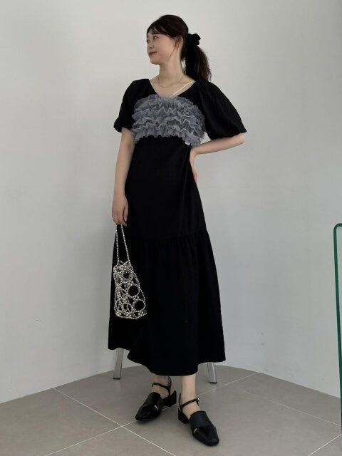 春夏の黒ワンピースコーデ