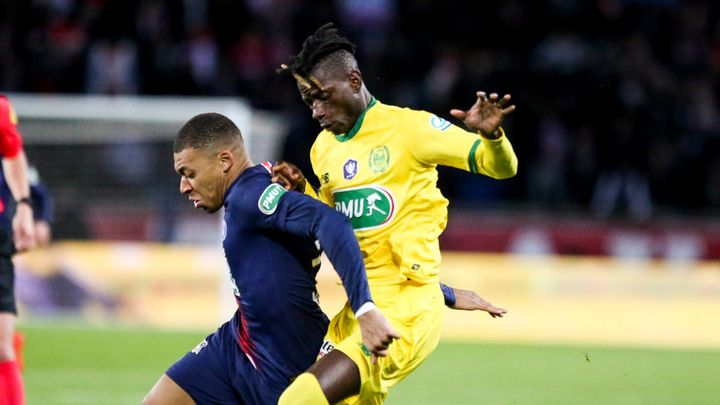 元バルセロナ選手、双子の別人疑惑を「フェイクニュース」と否定…ディナモ・ブカレストも法的措置