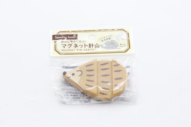 セリアのマグネット針山 ハリネズミのパッケージ