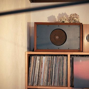 西新宿でチルアウト、音楽とコーヒーの店：スワンプ【ファージーの特等席 vol.20】