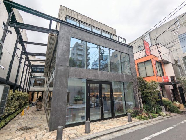 イプサアオヤマ外観