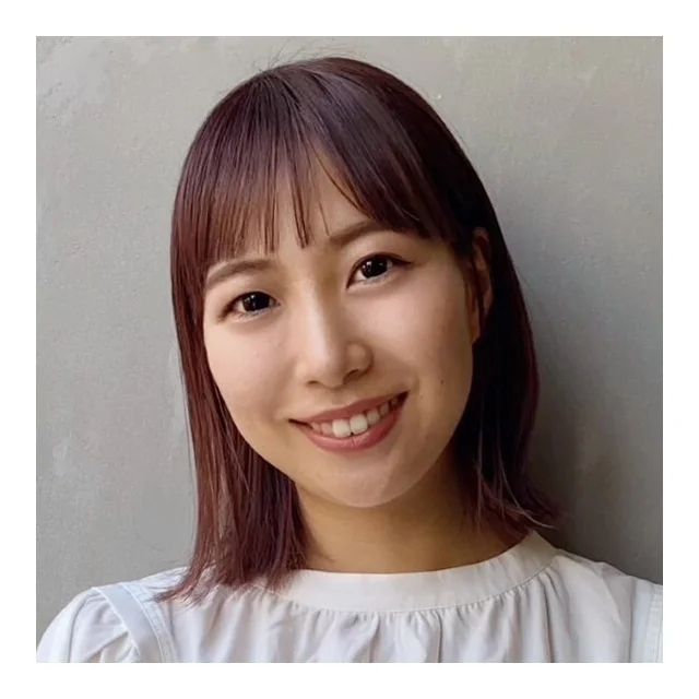 【つぶれやすい髪におすすめ】レイヤーとシフォンベージュでフワッと仕上げる初夏のセミロングヘア_4