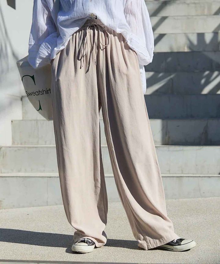 画像: リネンレーヨン イージーパンツ￥5,995（税込）／フリークス ストア 出典：フリークス ストア