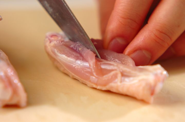 鶏手羽中の唐揚げの下準備1