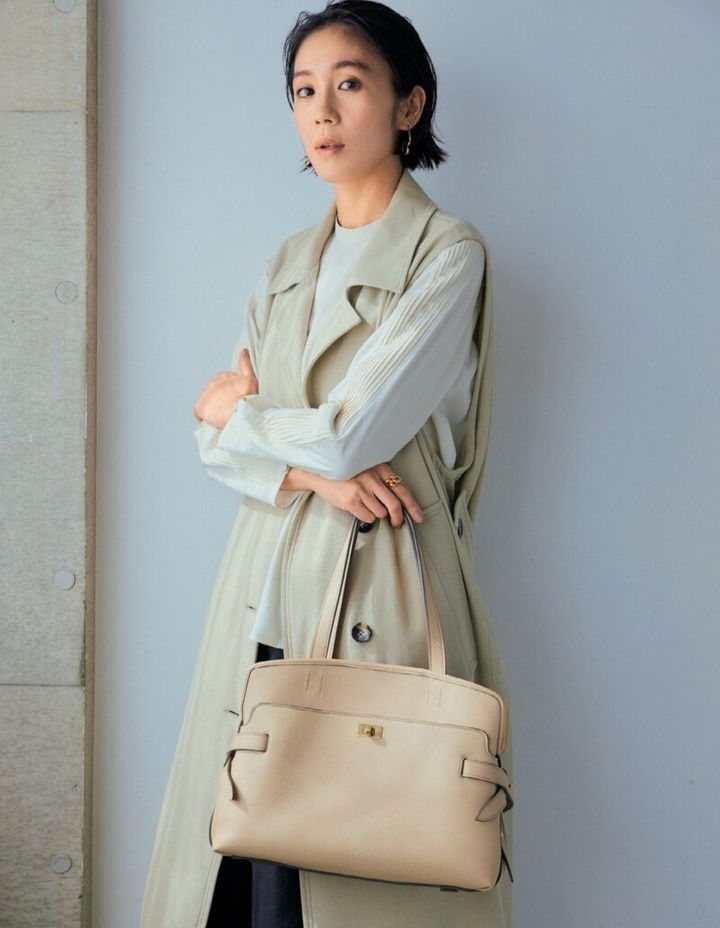 アニヤハインドマーチのトート 40代のお仕事バッグ